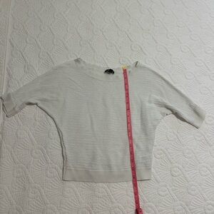 White Express Short Sleeve Knitted Pullover